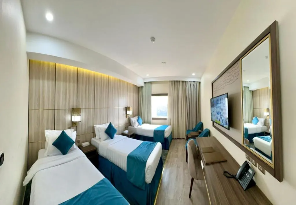 10 Nights Crown Christmas Umrah Package
