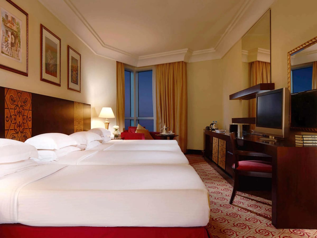 14 Nights Supreme Umrah Package 2025