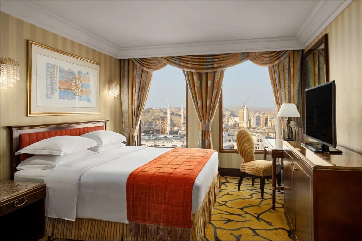 10 Nights VIP Couple Umrah Package