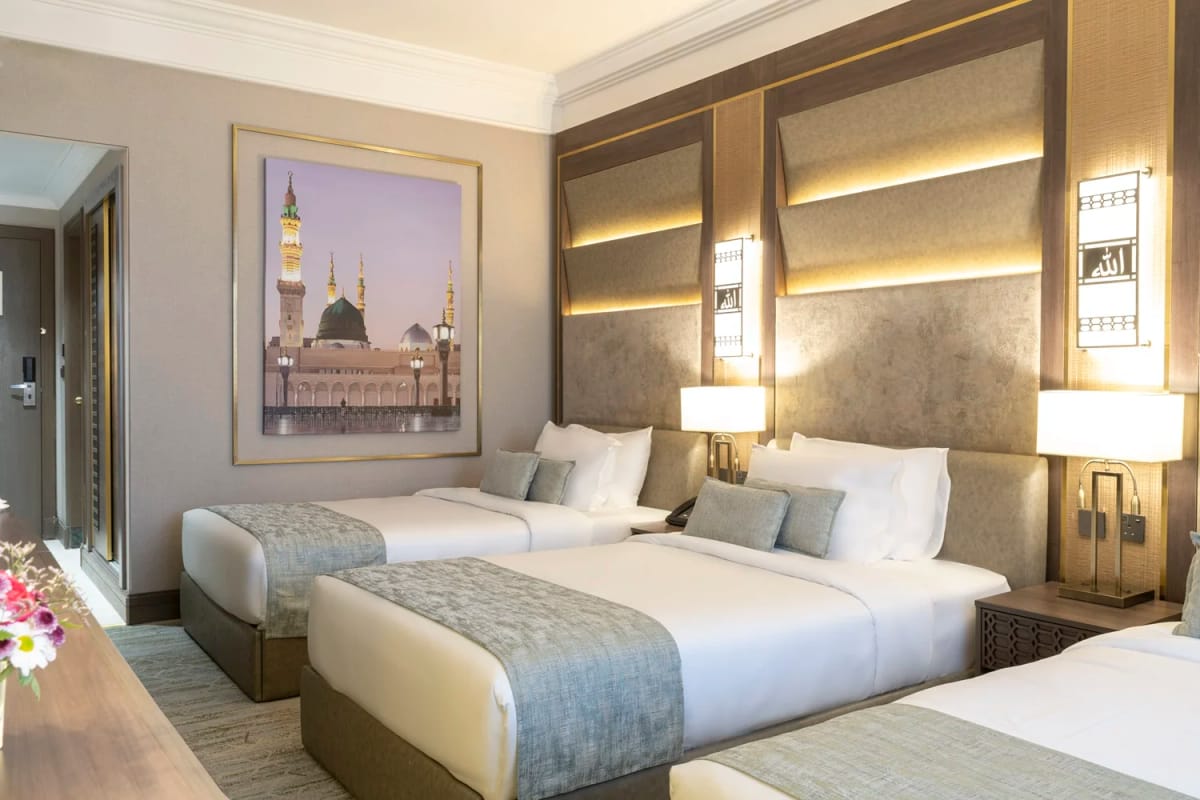 14 Nights VIP Belfast Umrah Package