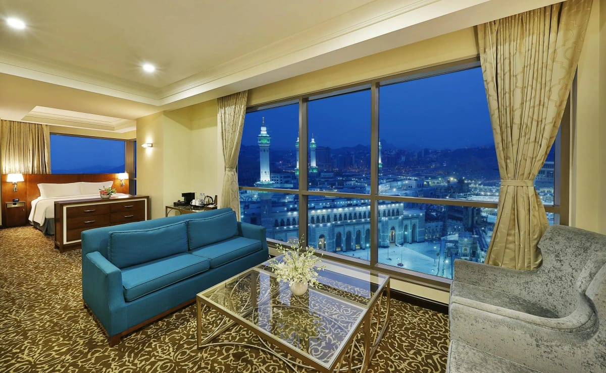 5 Star Umrah Package with Pakistan Tour