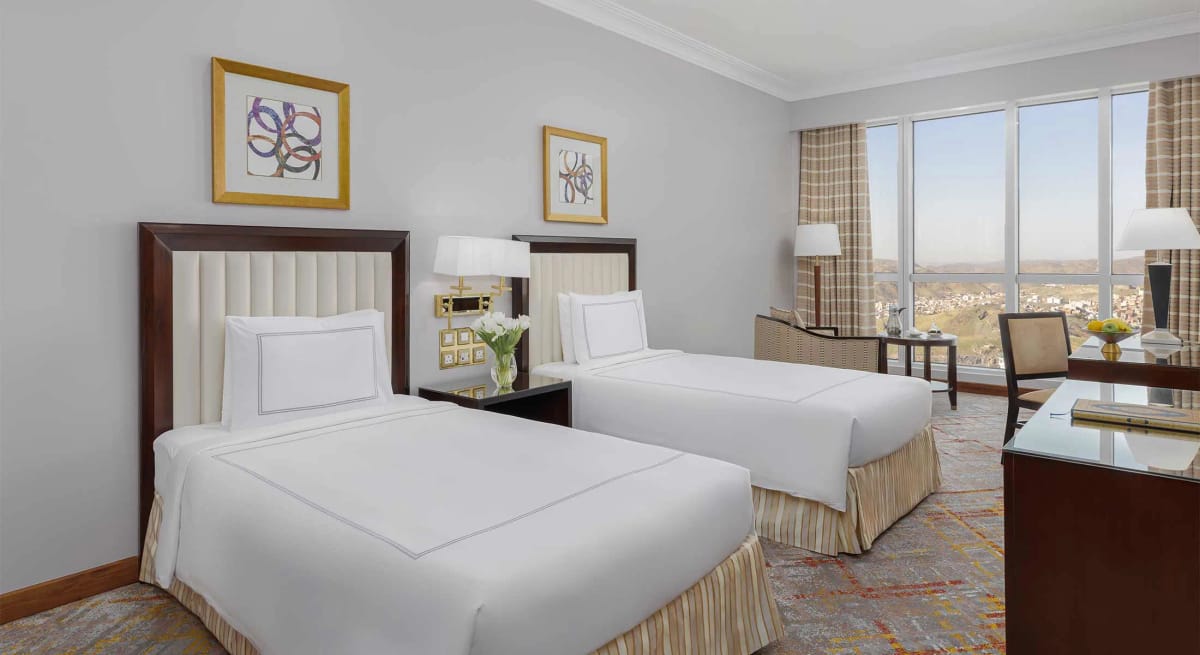 10 Nights VIP Umrah Package with Swissotel Hotel Makkah